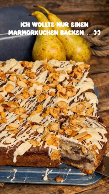 🍐 Marmorkuchen mit Birne & weißer Schokolade

Manchmal entstehen die besten Rezepte ganz spontan…
Ein saftiger Marmorkuchen, süße Birnenstücke, zart schmelzende weiße Schokolade und als Krönung karamellisierte Mandeln für den perfekten Crunch.

Genau so ein Kuchen, der nach Zuhause, Kaffeezeit und kleinen Glücksmomenten schmeckt 🤍

Und seien wir ehrlich: Bei „nur ein Stück“ bleibt es hier garantiert nicht… 😄

✨ Einfach gebacken. Mit Liebe gemacht. Und viel zu lecker zum Teilen.

#foodbymargriet #kuchenliebe #marmorkuchen #birnenkuchen #backenmitliebe genussmoment kaffeezeit selbstgemacht backinspiration