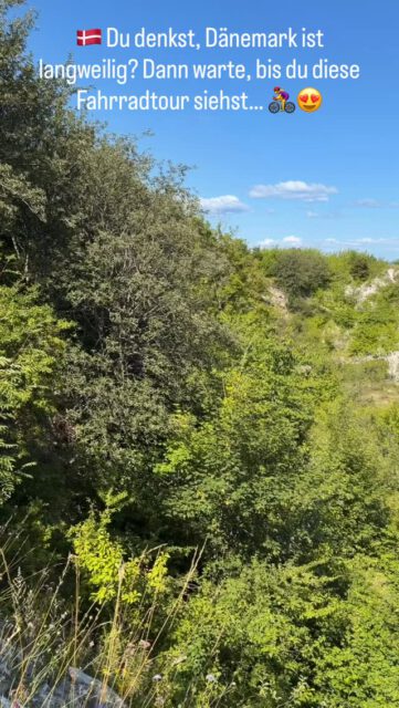🇩🇰 Du denkst, Dänemark ist langweilig? Dann warte, bis du diese Fahrradtour siehst… 🚴‍♀️🌊

Unsere Tour rund um Rødvig führt entlang der beeindruckenden Stevns Klint, die zum UNESCO-Welterbe gehört. Unterwegs geht es vorbei an steilen Kreidefelsen, dem ehemaligen Kalksteinbruch und dem historischen Leuchtturm von Stevns.

Eine perfekte Mischung aus atemberaubender Natur, spannender Geschichte und traumhaften Ausblicken auf die Ostsee. 💙 Wenn du in dieser Region unterwegs bist, solltest du diese Route auf keinen Fall verpassen!

#Rødvig #StevnsKlint #UNESCOWelterbe #Dänemark #Fahrradtour