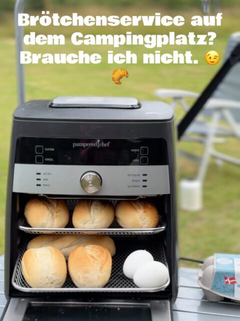 Ad.
🏕️ Ein Gerät. Unendlich viele Möglichkeiten. ❤️
🥐 Morgens knusprige Brötchen.
🥘 Schnelle warme Mahlzeiten.
🍕 Mittags oder abends eine leckere Pizza.
🍎 Noch etwas Süßes.
🍳 Ein kräftiges Frühstück.
Genau deshalb darf unsere Pampered Chef Airfryer beim Camping nie fehlen. 🚐✨
👉 Welches Gericht würdest du als Erstes zubereiten?
#Camping #Campingküche #PamperedChef #Airfryer #campingkochen FoodOnTour