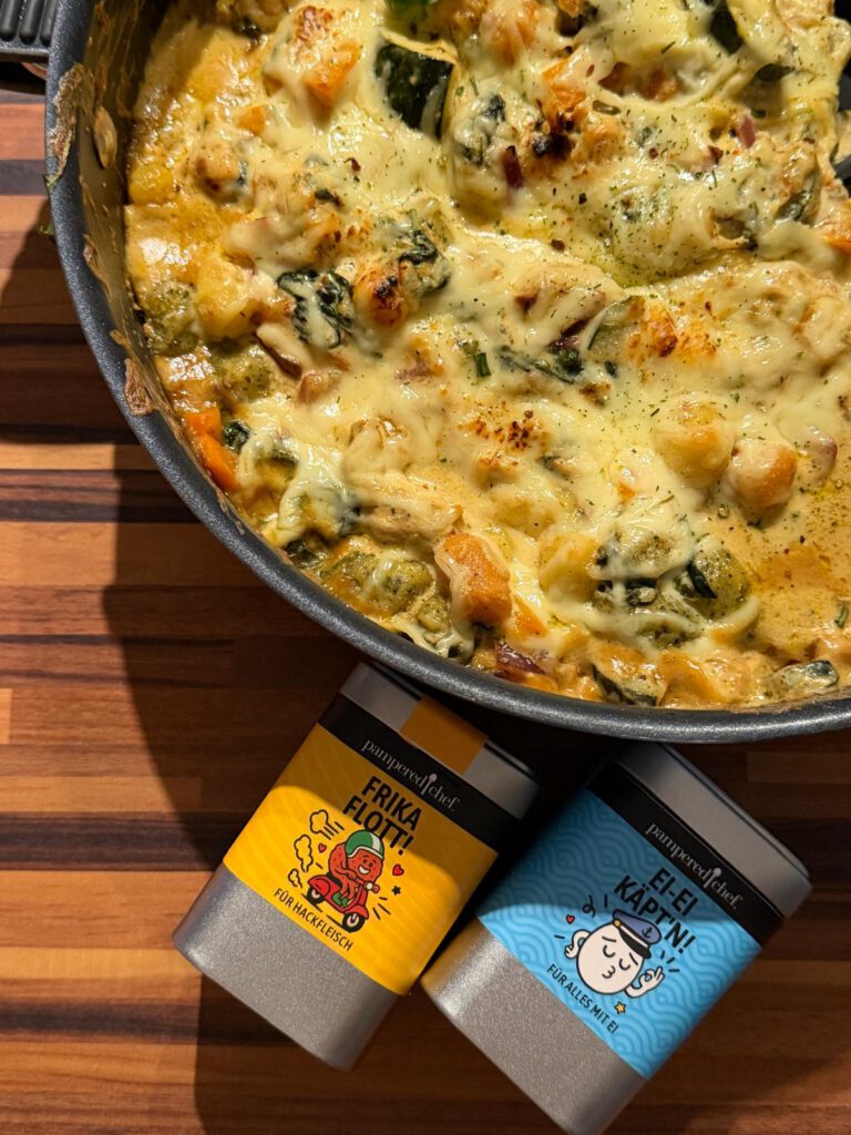 Cremige Gnocchi-Pfanne mit Hähnchen, Paprika & Spinat